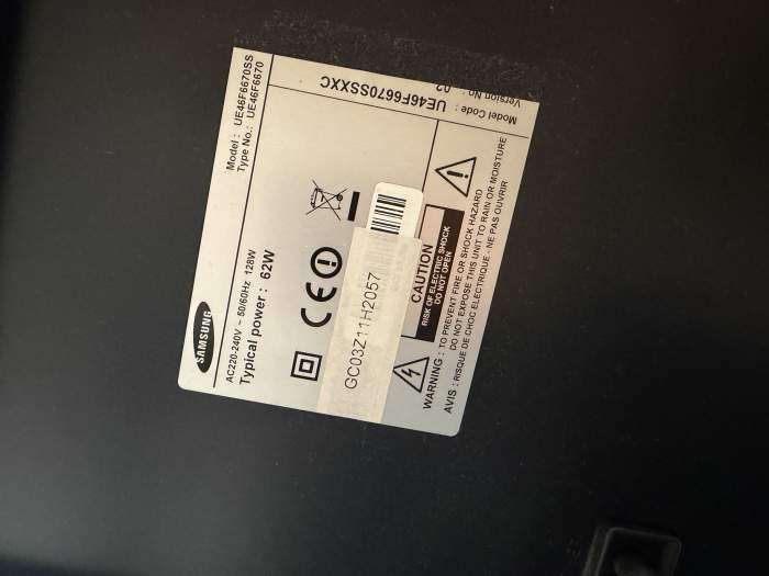 TELEVISOR SAMSUNG 46” CON SOPORTE Y MANDO