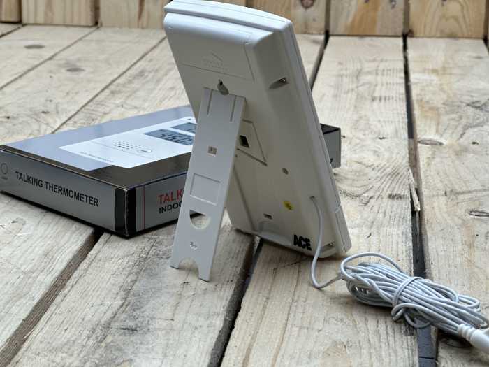 TERMOMETRO INT/EXT CON VOZ - QrBox.es