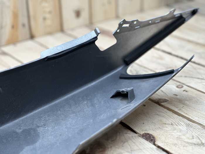 PLASTICO LATERAL DERECHO TMAX 500 2007-2012