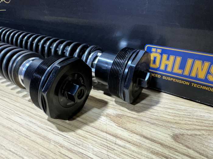 KIT CARTUCHOS DELANTEROS OHLINS NIX30 FKS513