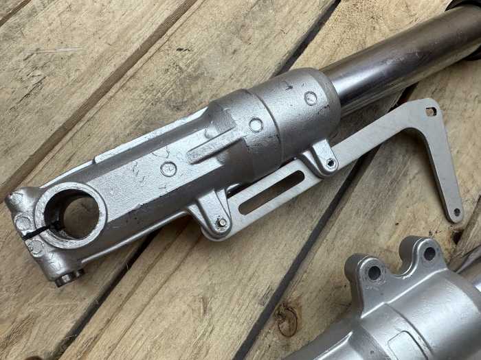 HORQUILLAS DELANTERAS APRILIA FUTURA AF1