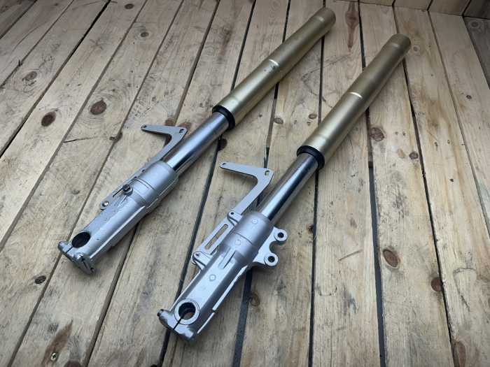 HORQUILLAS DELANTERAS APRILIA FUTURA AF1