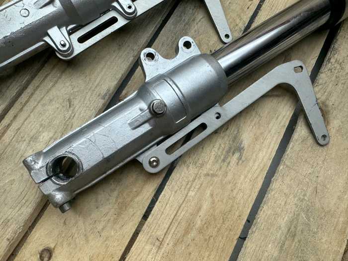 HORQUILLAS DELANTERAS APRILIA FUTURA AF1