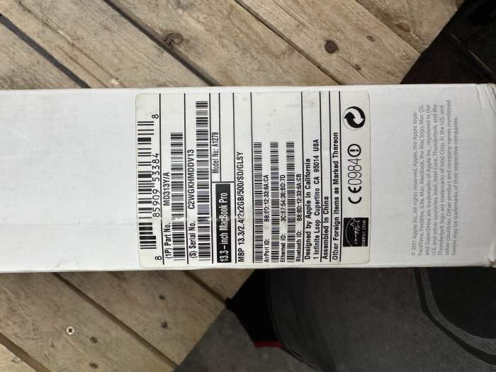 CAJA MAC BOOK PRO 13.3