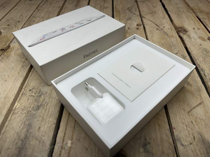 CAJA IPAD MINI 2 WIFI 32GB SILVER