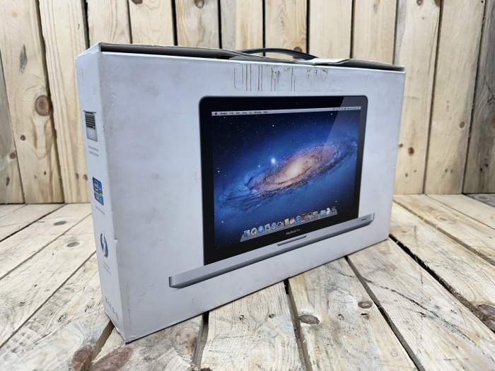 CAJA MAC BOOK PRO 13.3