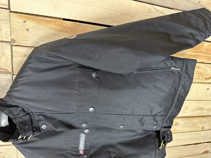 CHAQUETA T-S CASUAL GARIBALDI NEGRA