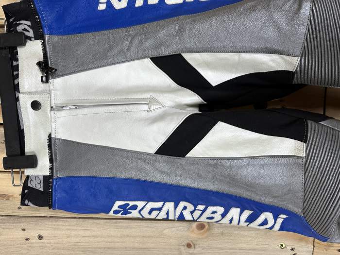 PANTALON T-S DE MOTO GARIBALDI BLANCO/AZUL