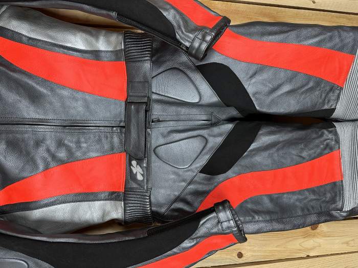 MONO T-S 2 PIEZAS COMPETICION GARIBALDI ROJO 2