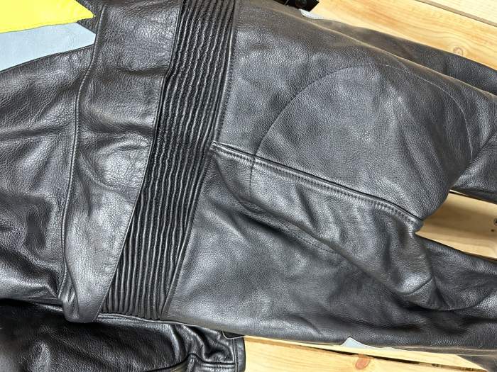 MONO T-M 2 PIEZAS COMPETICION KIWI NEGRO