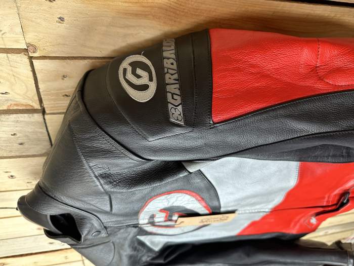 CHAQUETA T-M DE MOTO GARIBALDI ROJO 48