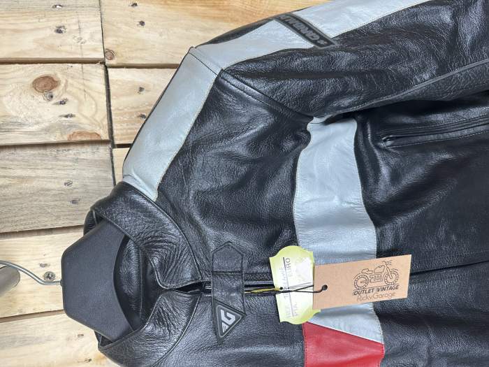 CHAQUETA T-S DE MOTO GARIBALDI NEGRA 2