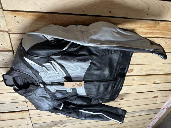 CHAQUETA T-M DE MOTO MUJER O1E NEGRA 1