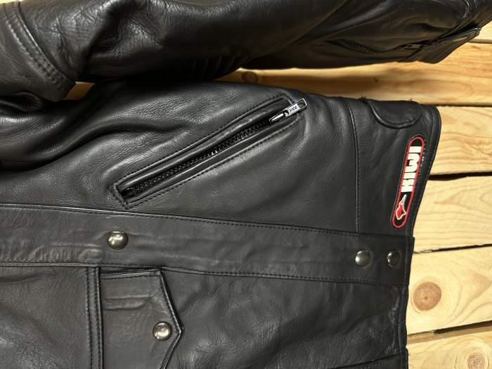 CHAQUETA T-M DE CUERO KIWI