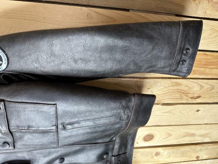 CHAQUETA T-S DE CUERO GASTADO GARIBALDI 1