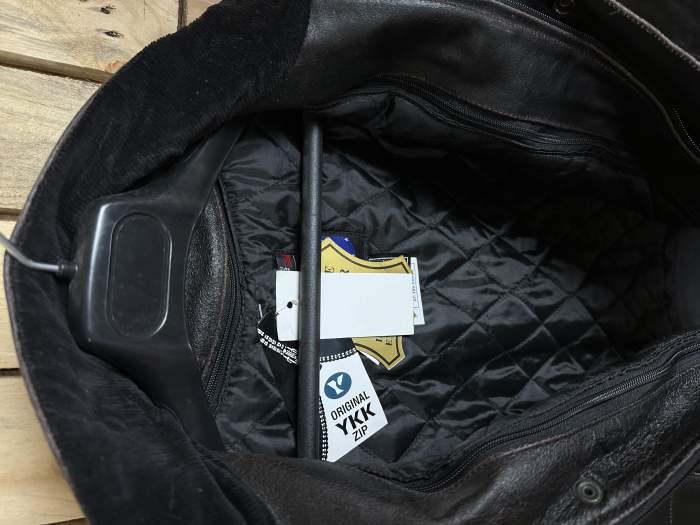 CHAQUETA T-S DE CUERO GASTADO GARIBALDI 1