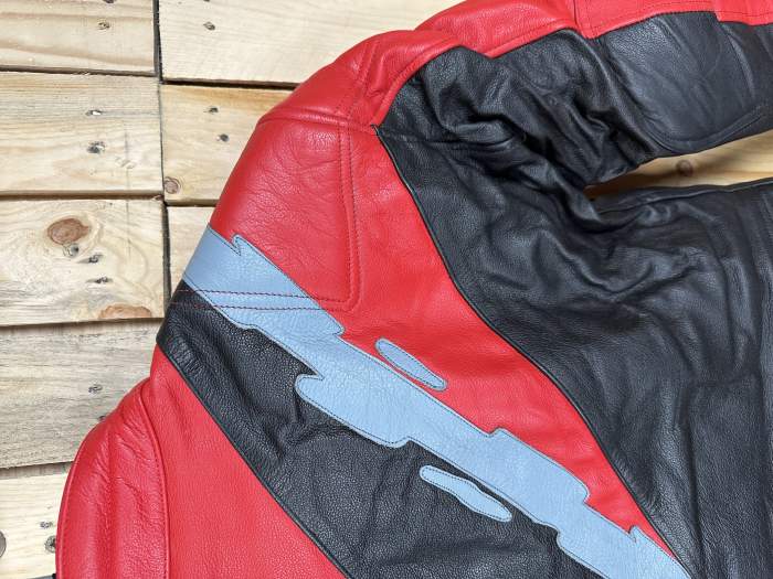 CHAQUETA T-L MOTO GARIBALDI ROJO 52