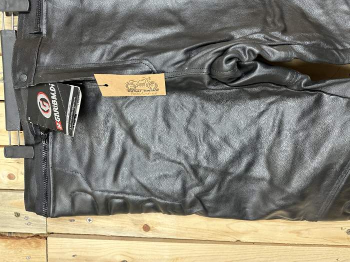 PANTALON T-XL DE CUERO PARA MOTO GARIBALDI 4