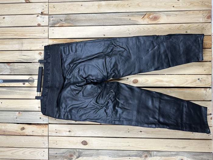 PANTALON T-XL DE CUERO PARA MOTO GARIBALDI 4