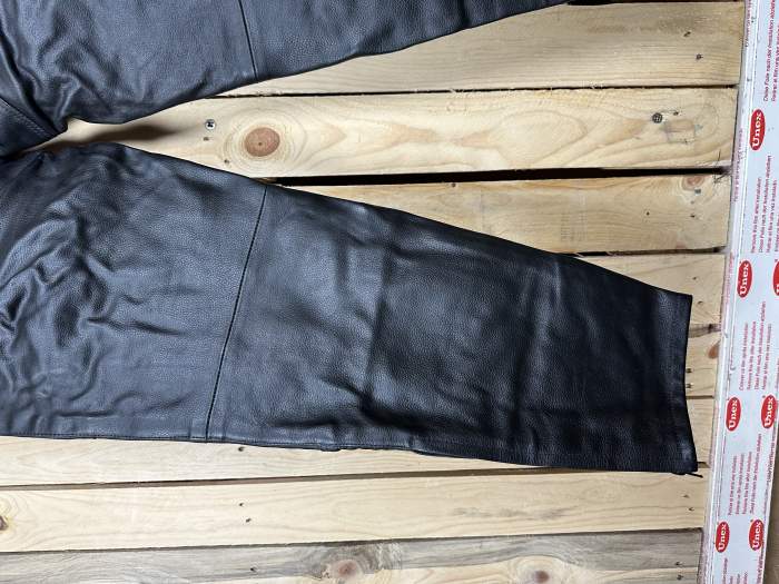 PANTALON T-XL DE CUERO PARA MOTO GARIBALDI 4
