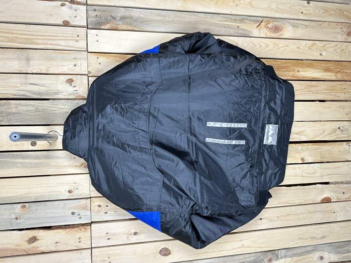 CHAQUETA T-M IMPERMEABLE GARIBALDI AZUL