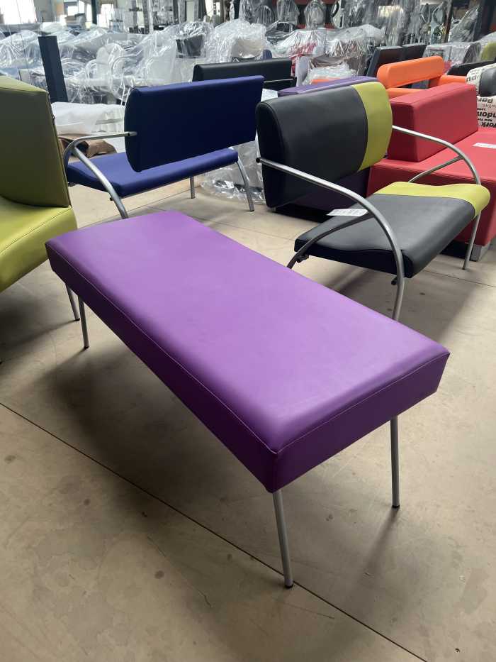 BANQUETA MORADA