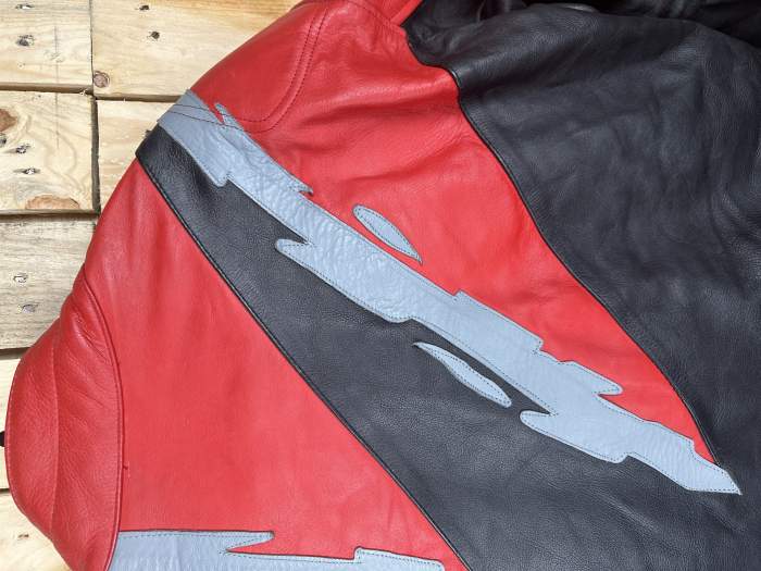 CHAQUETA T-2XL MOTO GARIBALDI ROJO