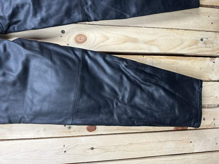 PANTALON T-XL DE CUERO PARA MOTO GARIBALDI 3