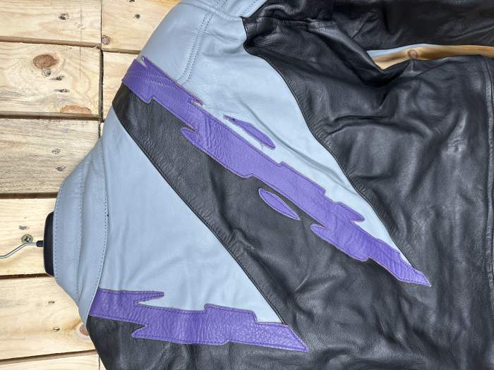 CHAQUETA T-L MOTO GARIBALDI MORADO