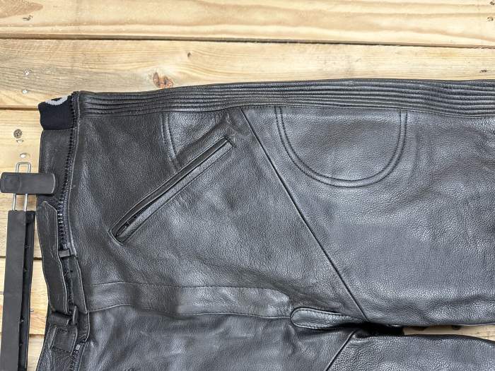 PANTALON T-XL DE CUERO PARA MOTO GARIBALDI 2