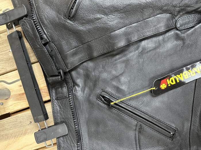 PANTALON T-XL DE CUERO PARA MOTO GARIBALDI 2