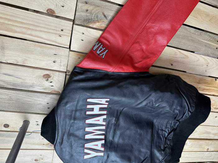 CHAQUETA T-S CASUAL GARIBALDI YAMAHA 44