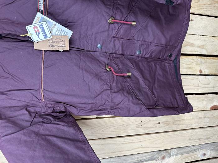 CHAQUETA T-S IMPERMEABLE KIWI GRASA BURDEOS 1