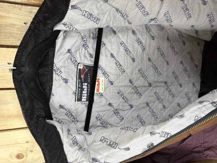 CHAQUETA T-S IMPERMEABLE KIWI GRASA BURDEOS 1