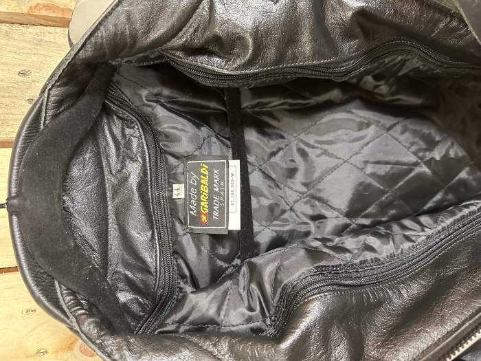 CHAQUETA T-M MUJER DE MOTO GARIBALDI NEGRA 1