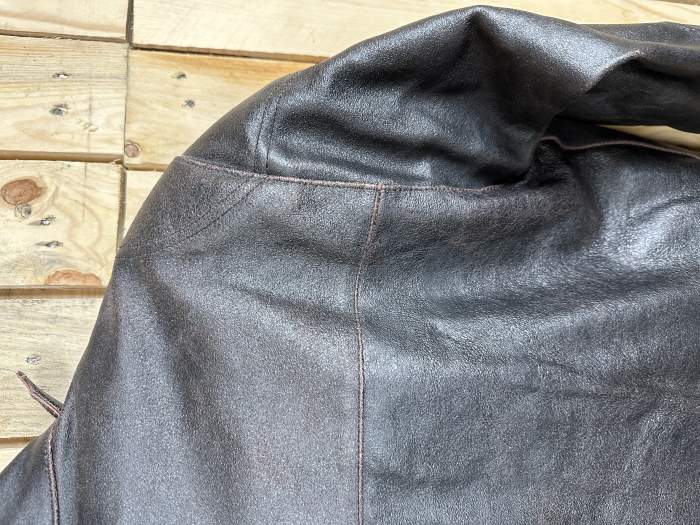 CHAQUETA T-S DE CUERO GASTADO GARIBALDI 2