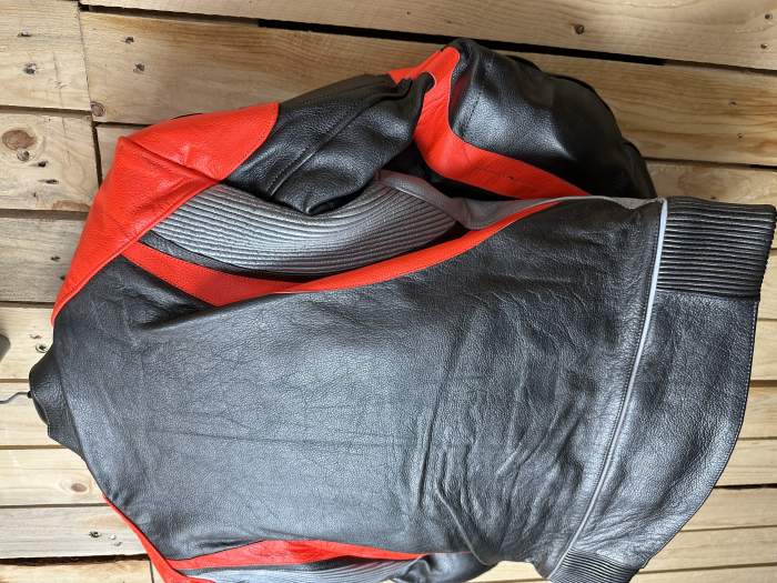 CHAQUETA T-M MOTO COMPETICION GARIBALDI ROJO 48