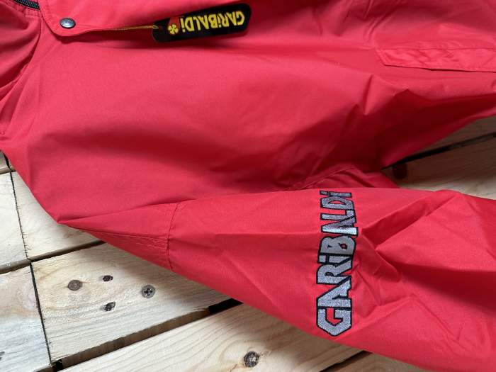 CHAQUETA T-L CHUBASQUERO GARIBALDI ROJO 2