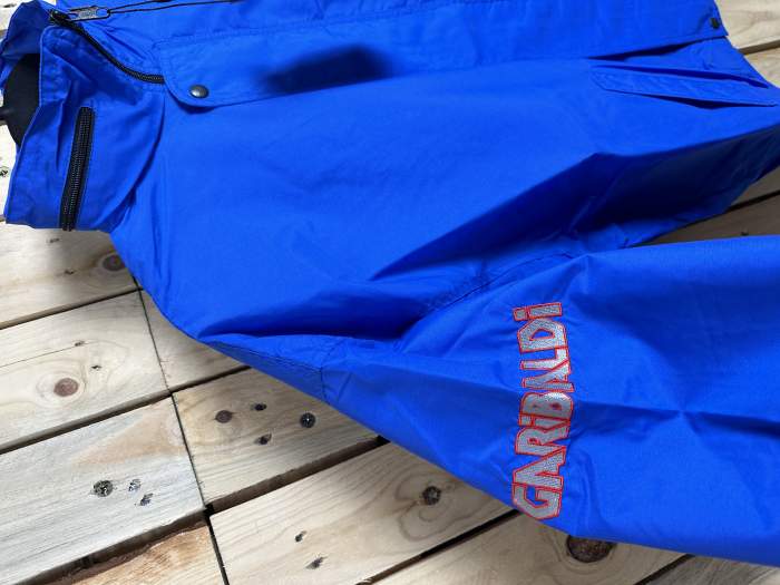 CHAQUETA T-M CHUBASQUERO GARIBALDI AZUL 1