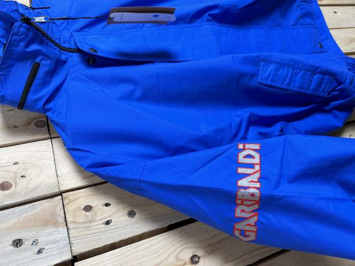 CHAQUETA T-M CHUBASQUERO GARIBALDI AZUL 2