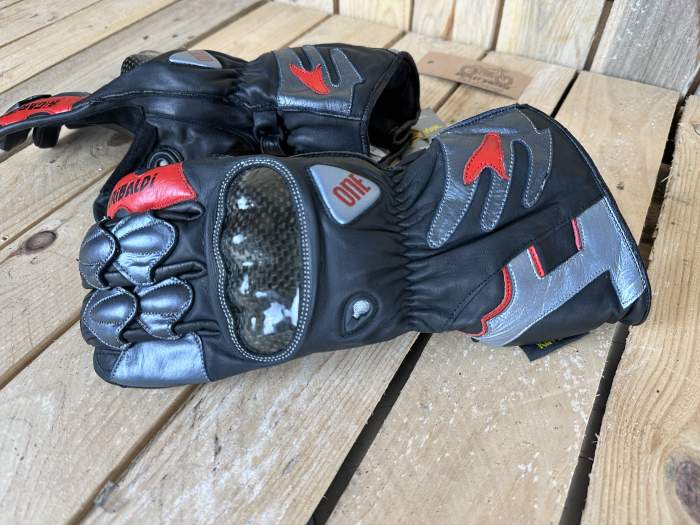 GUANTES T-XL DE MOTO GARIBALDI ONE CARBONO 2