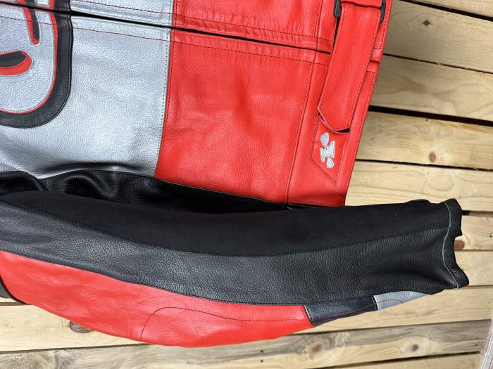 CHAQUETA T-M DE MOTO GARIBALDI ROJO JOROBA 50