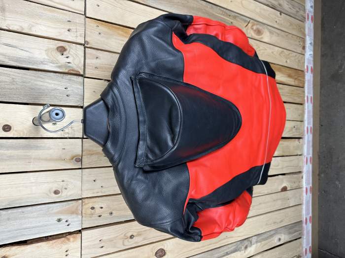 CHAQUETA T-M DE MOTO GARIBALDI ROJO JOROBA 50