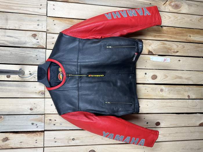 CHAQUETA T-S DE MOTO GARIBALDI YAMAHA NEGRO