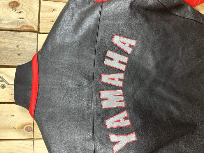 CHAQUETA T-S DE MOTO GARIBALDI YAMAHA NEGRO