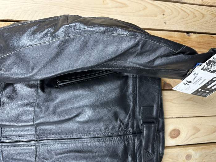 CHAQUETA T-M MUJER  MOTO GARIBALDI NEGRA