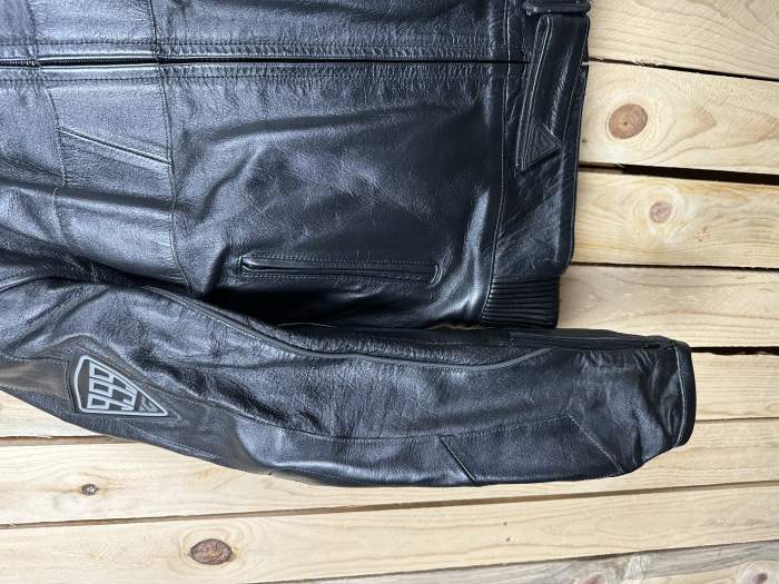 CHAQUETA T-S MOTO GARIBALDI NEGRA 1