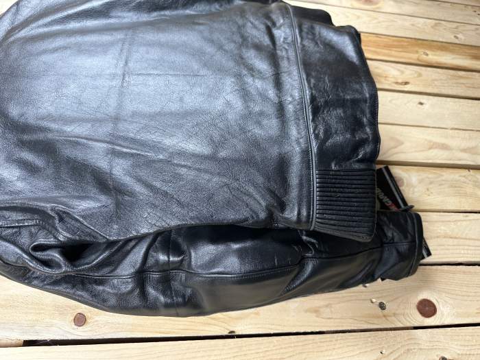 CHAQUETA T-S MOTO GARIBALDI NEGRA 1