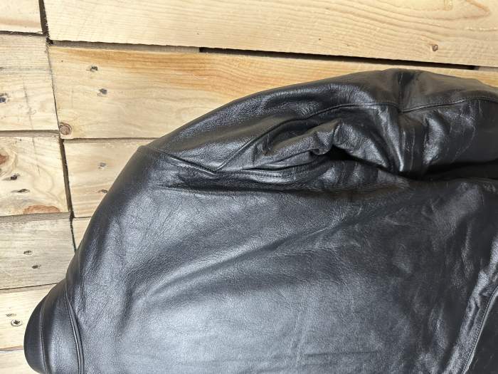 CHAQUETA T-S MOTO GARIBALDI NEGRA 1