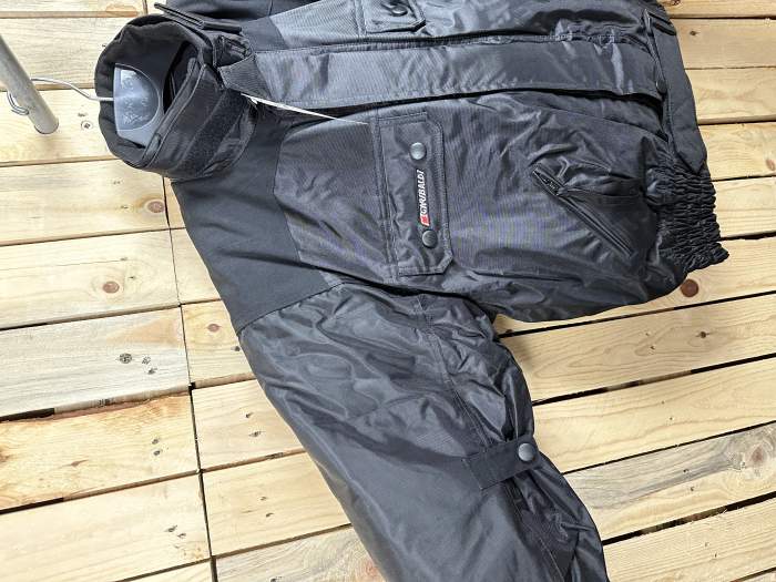 CHAQUETA T-S MOTO GARIBALDI NEGRA 2